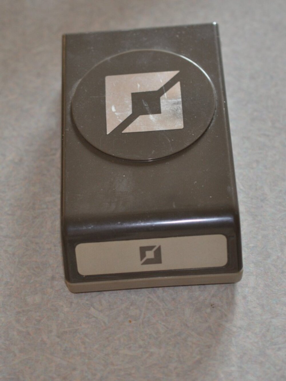 Stampin UP Photo corner punch